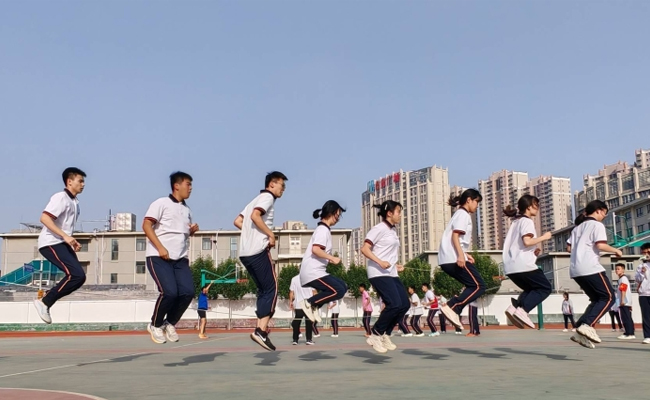 “跳”动青春 “绳”彩飞扬——山东省济南第十一中学举行跳绳比赛